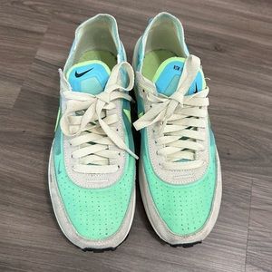 Nike Waffle One Sneaker in Aqua and Lime Size 6